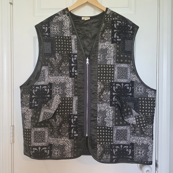 POL OVERSIZED Boho Style Patchwork Bandana Quilted Reversible Vest Front Zipper - Picture 3 of 16